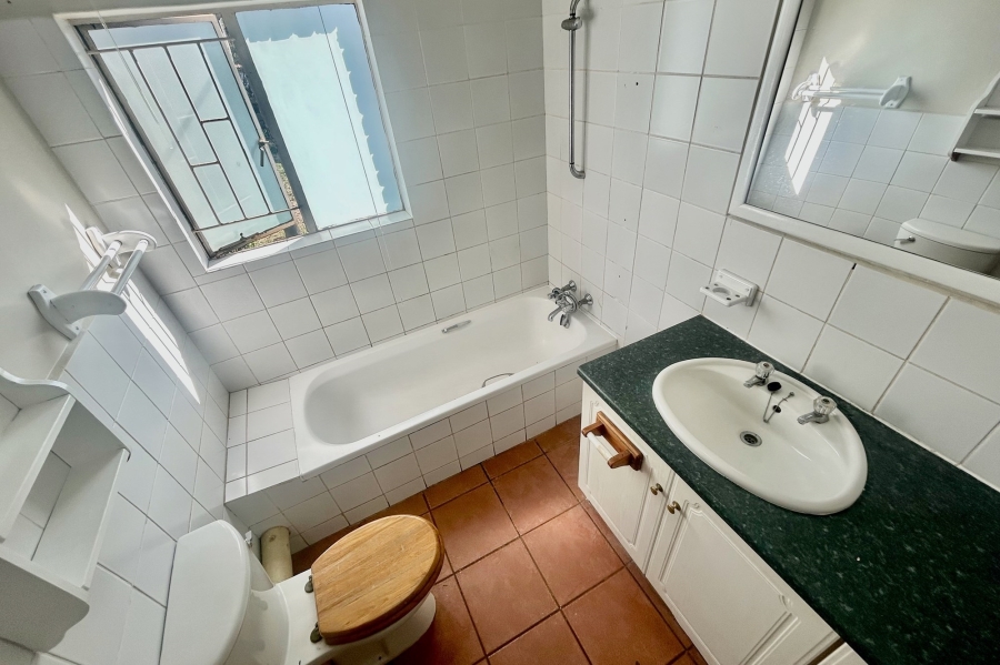 5 Bedroom Property for Sale in Ifafi North West